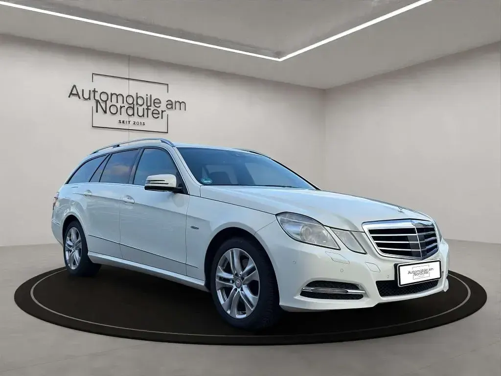 Usata Mercedes E250 204 CV (150 kW) 2011 Bianco Berlina