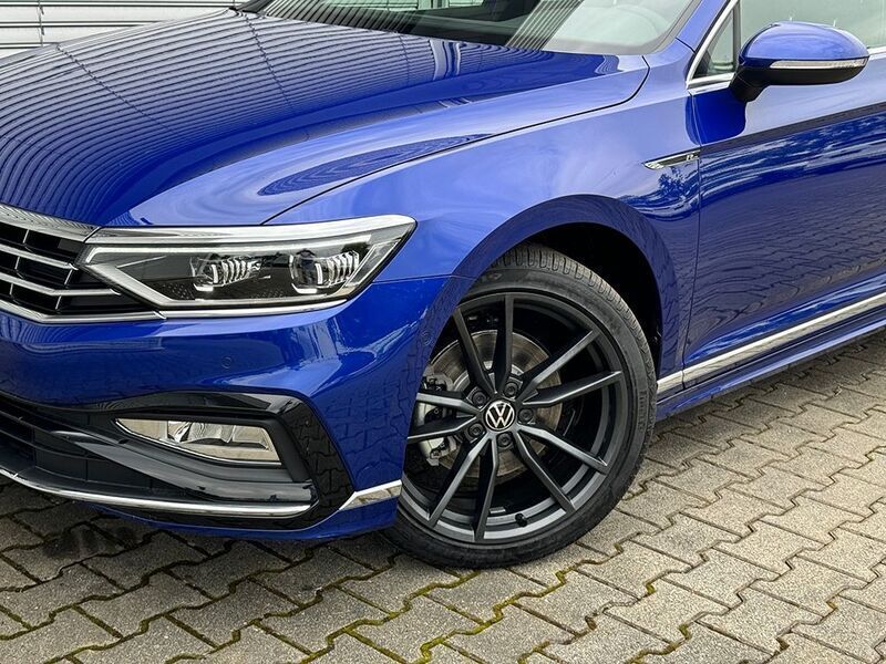 Gebraucht VW Passat R-line 200 PS (147 kW) 2024 Schwarz Kombi