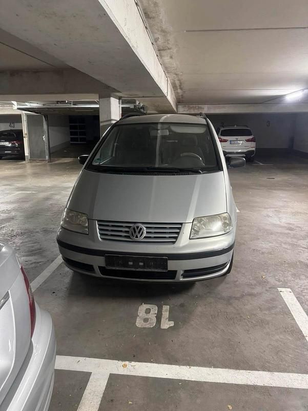 Silber Gebraucht 2004 VW Sharan Van / Kleinbus | 1.299 € (Superpreis) - Bild 1/4