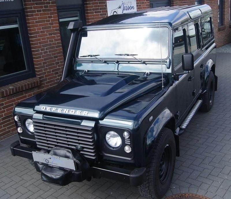 Gebraucht Land Rover Defender 122 PS (89 kW) 2014 Grün Kombi