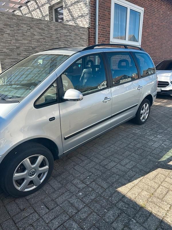 Gebraucht VW Sharan 131 PS (96 kW) 2005 Silber Van / Kleinbus