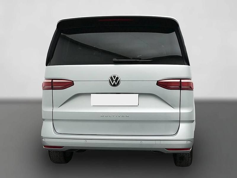 Gebraucht VW Multivan Life 150 PS (110 kW) 2024 Silber Van