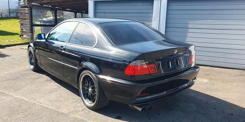 Gebraucht BMW 330 Sport Line 231 PS (169 kW) 2000 Schwarz Coupé