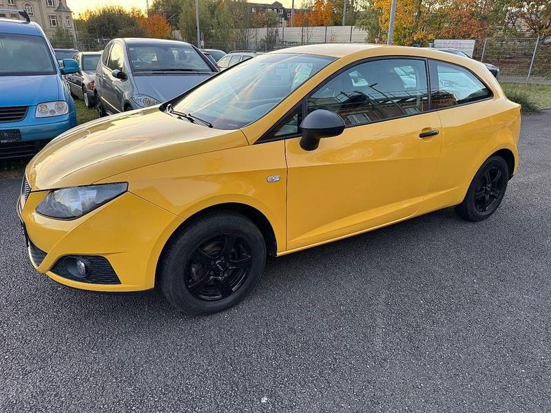 Second-hand Seat Ibiza SC Reference 69 CP (50 kW) 2010 Galben Hatchback