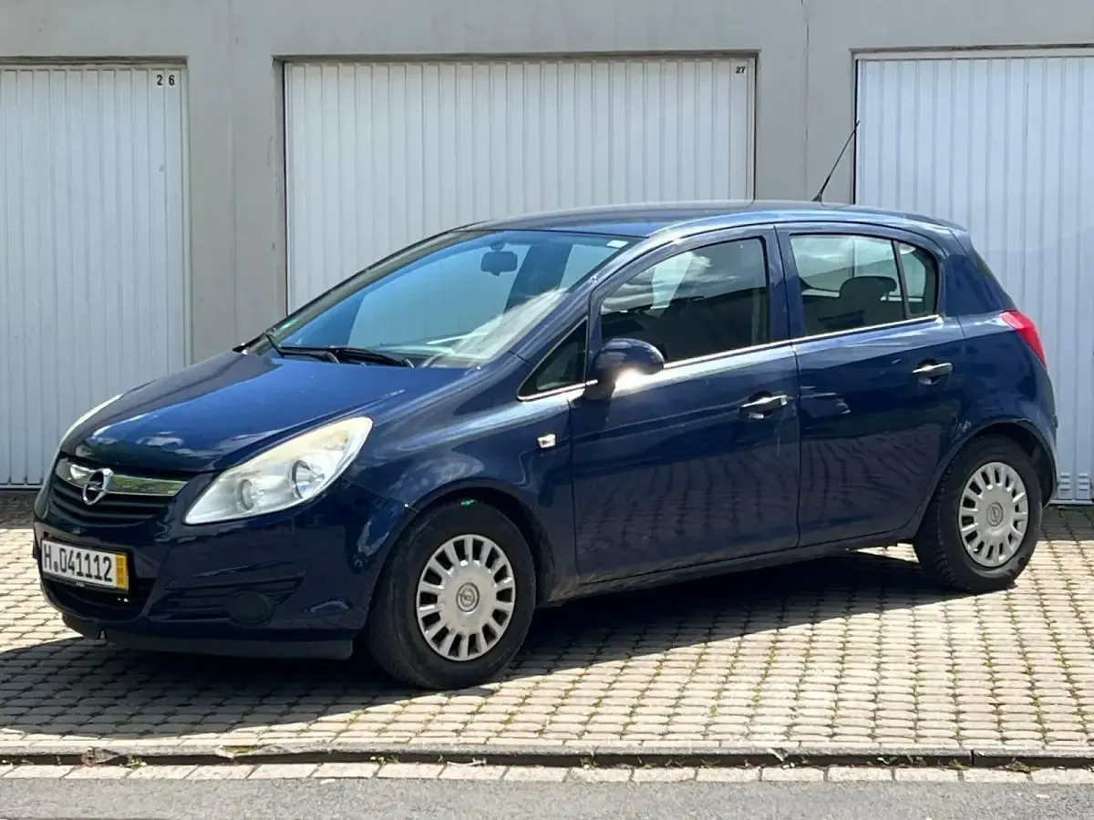 Usado Opel Corsa Eco 65 HP (47 kW) 2011 Azul Citadino
