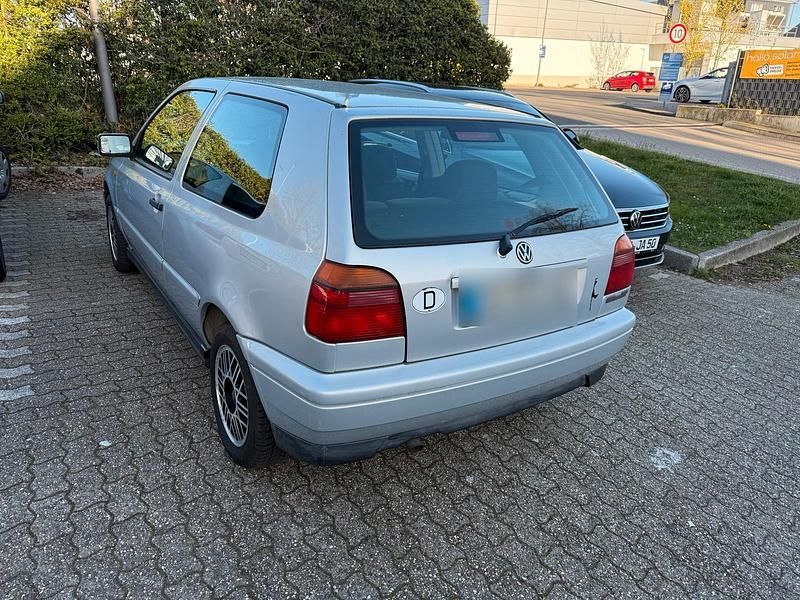 Gebraucht VW Golf III 101 PS (74 kW) 1996 Silber Kleinwagen