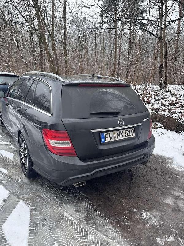 Gebraucht Mercedes C250 Avantgarde Edition 204 PS (150 kW) 2012 Schwarz Kombi