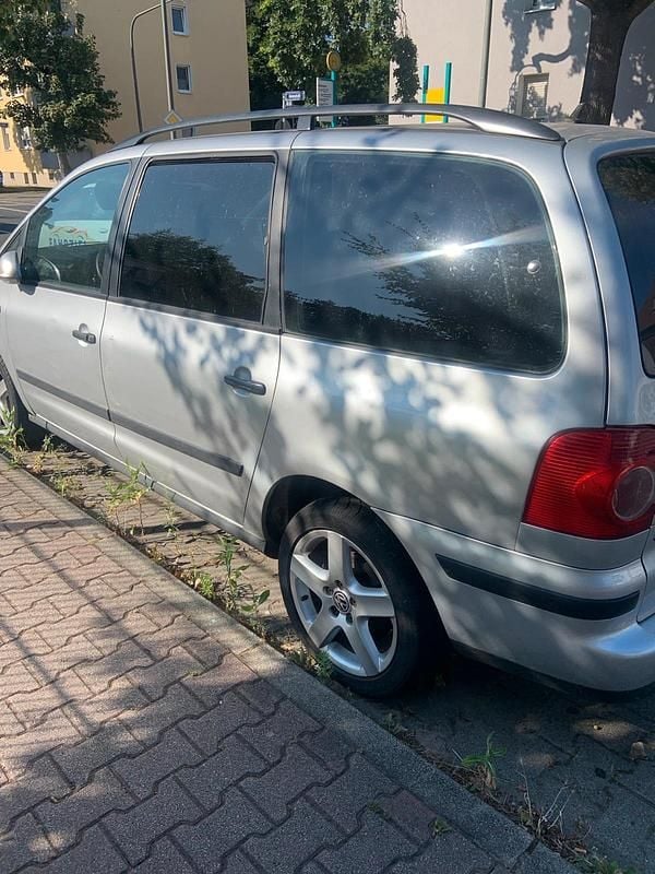 Silber Gebraucht 2006 VW Sharan Van / Kleinbus | 2.000 € (Superpreis) - Bild 1/4