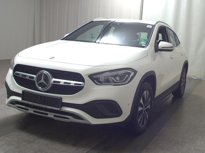Gebraucht Mercedes GLA200 Style 150 PS (110 kW) 2022 Weiss SUV