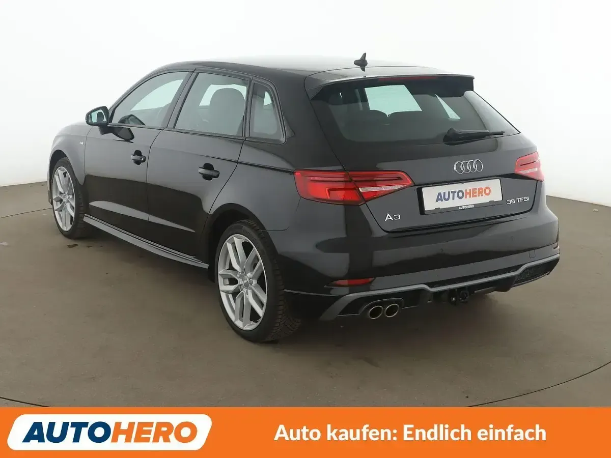 Gebraucht Audi A3 Comfort 150 PS (110 kW) 2020 Schwarz Limousine