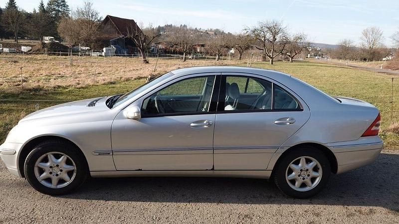 Gebraucht Mercedes C200 Elegance 163 PS (119 kW) 2002 Grau Limousine