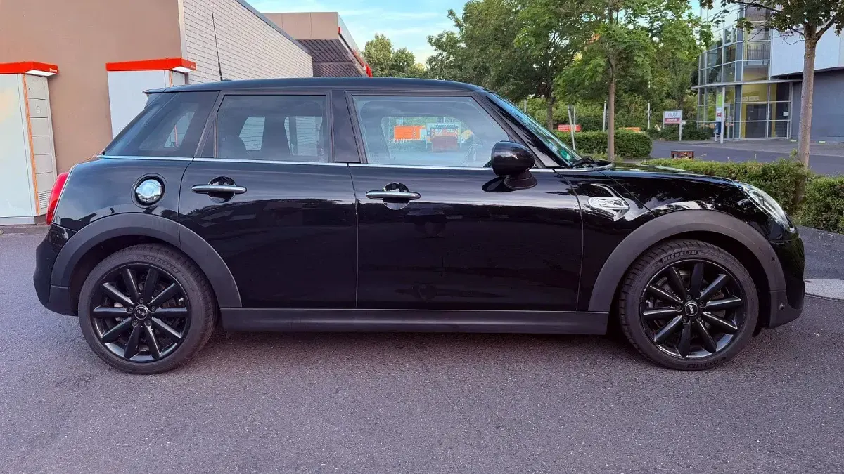 Gebraucht Mini Cooper S 192 PS (141 kW) 2015 Schwarz Kleinwagen