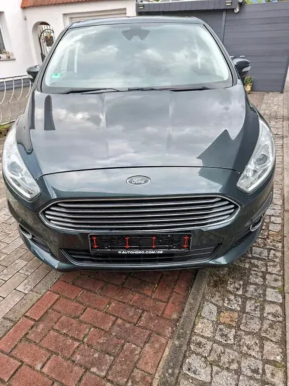 Gebraucht Ford S-MAX Titanium 160 PS (117 kW) 2016 Grün Van / Kleinbus