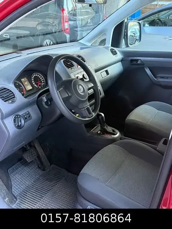 Używany VW Caddy 102 KM (75 kW) 2011 Czerwony Minivan