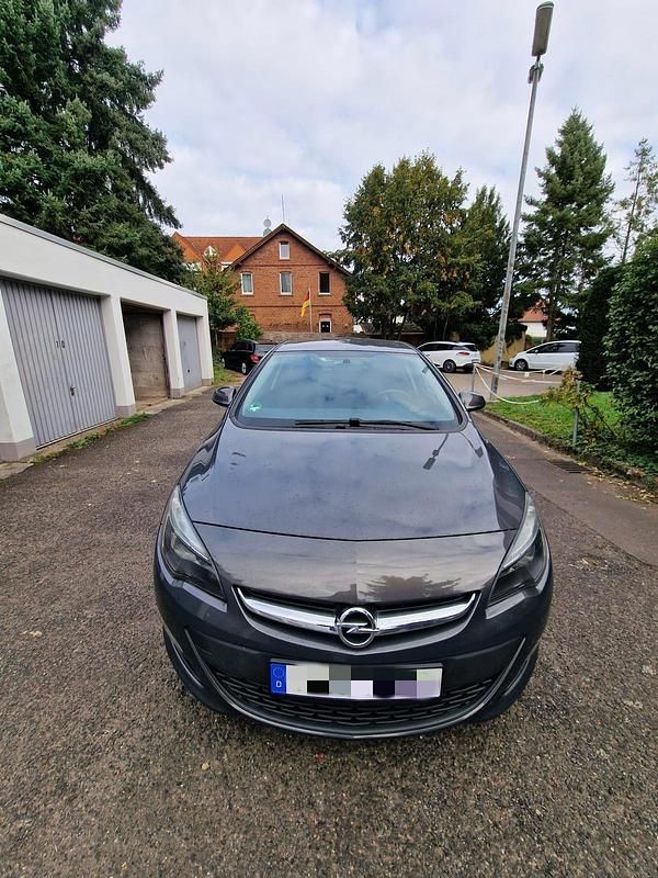 Gebraucht Opel Astra 120 PS (88 kW) 2013 Grau Limousine