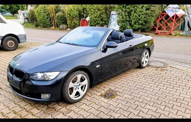 Schwarz Gebraucht 2009 BMW 320 Cabriolet Cabrio | 7.800 € - Bild 1/4