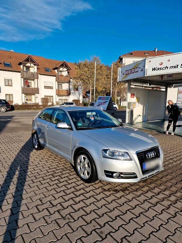 Gebraucht Audi A3 105 PS (77 kW) 2010 Grau Kleinwagen