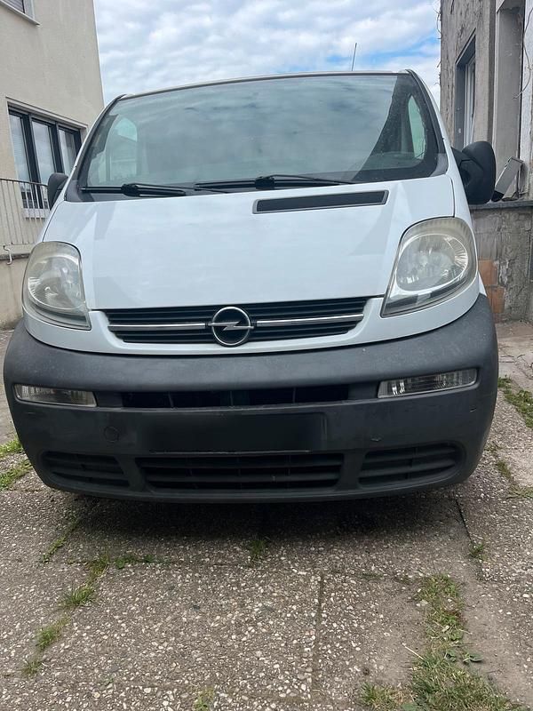 Silber Gebraucht 2006 Opel Vivaro Van | 1.550 € (Guter Preis) - Bild 1/4