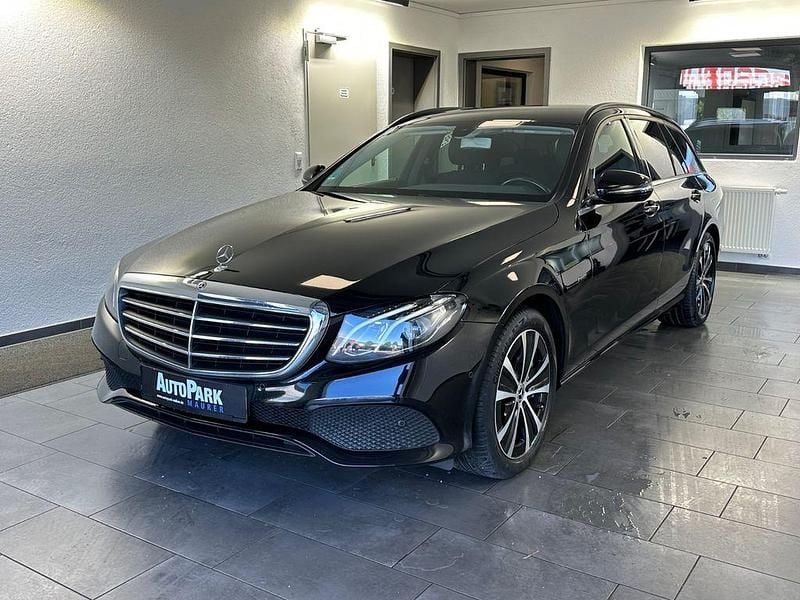 Gebraucht Mercedes E300 306 PS (225 kW) 2020 Schwarz Limousine