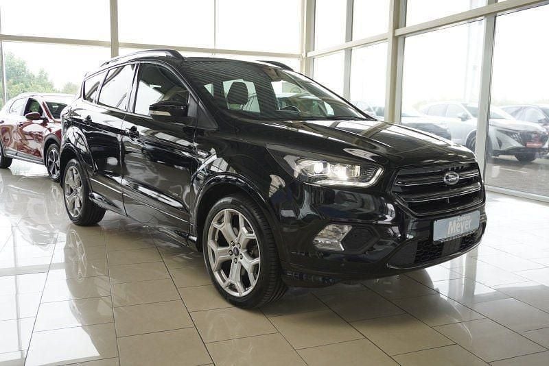 Iridiumschwarz metallic Gebraucht 2018 Ford Kuga ST-Line SUV | 15.810 € (Guter Preis) - Bild 1/4