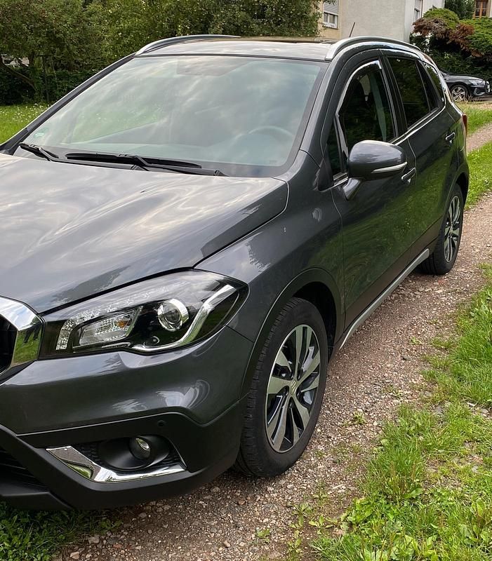 Gebraucht Suzuki SX4 S-Cross 140 PS (102 kW) 2020 Grau SUV