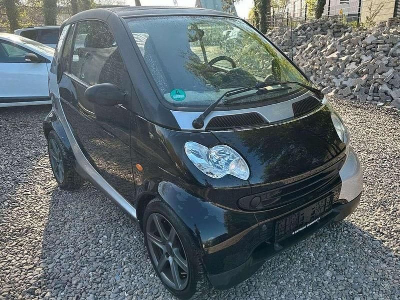 Schwarz Gebraucht 2000 Smart ForTwo Cabrio Passion Cabrio | 1.990 € (Fairer Preis) - Bild 1/4