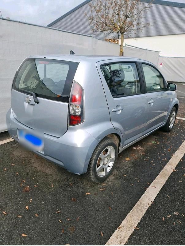 Gebraucht Daihatsu Sirion 91 PS (66 kW) 2008 Silber Kleinwagen