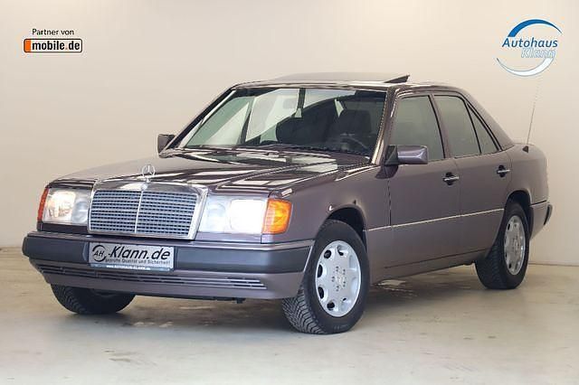 Gebraucht Mercedes E300 179 PS (131 kW) 1993 Violett Limousine