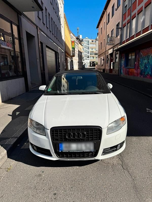Weiß Gebraucht 2009 Audi A4 Cabriolet Cabrio | 8.900 € (Fairer Preis) - Bild 1/4
