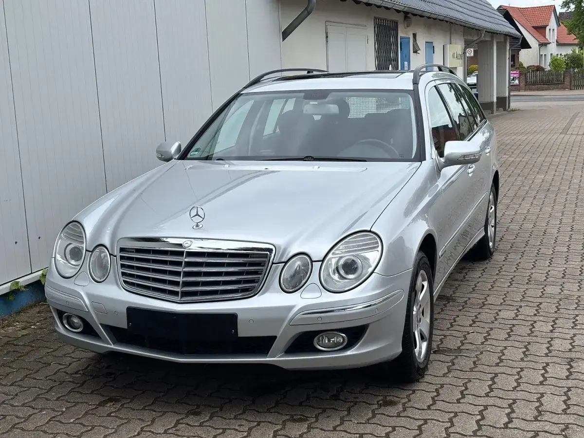 Gebraucht Mercedes E200 184 PS (135 kW) 2008 Silber Kombi