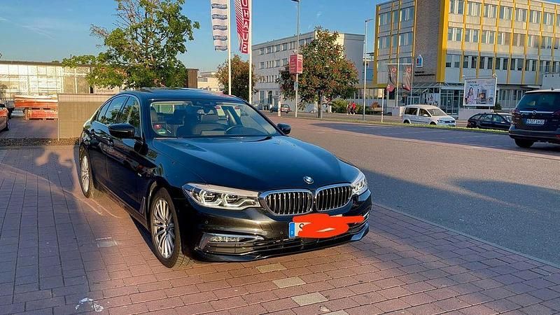 Schwarz Gebraucht 2018 BMW 530 Luxury Line Limousine | 29.000 € (Fairer Preis) - Bild 1/4