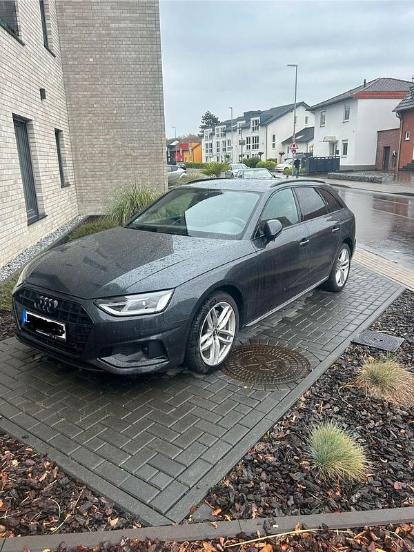 Grau Gebraucht 2020 Audi A4 Kombi | 20.999 € (Guter Preis) - Bild 1/4