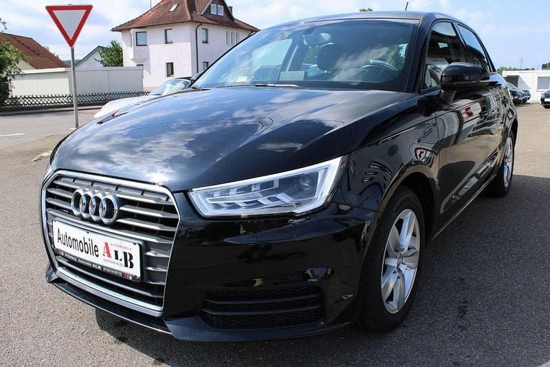 Schwarz Gebraucht 2018 Audi A1 Sportback Kleinwagen | 15.950 € (Fairer Preis) - Bild 1/4