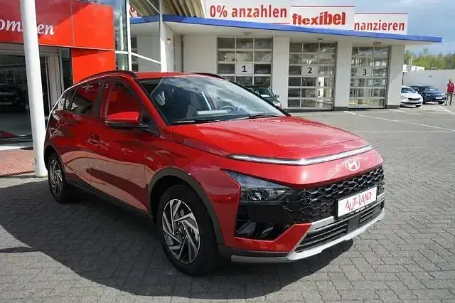 Neu Hyundai Bayon 101 PS (74 kW) 2025 Rot SUV