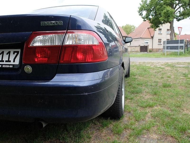 Usata Mazda 626 116 CV (85 kW) 2000 Blu Berlina