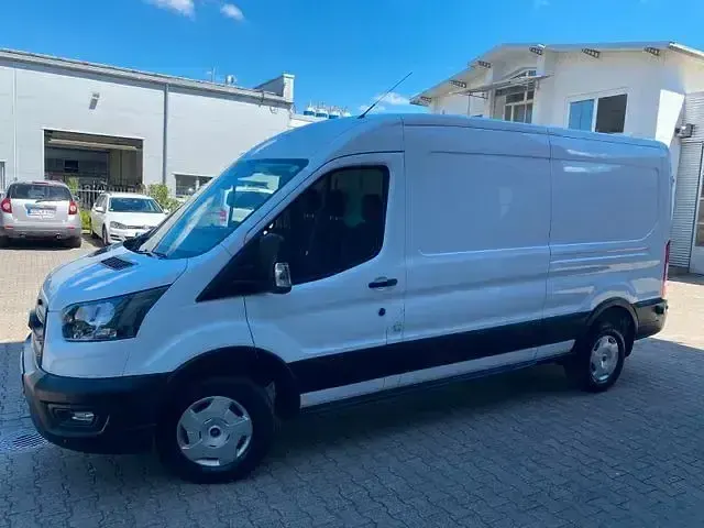 Gebraucht Ford Transit Trend 131 PS (96 kW) 2024 Frozen white Van