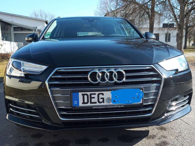 Schwarz Gebraucht 2016 Audi A4 Sport Kombi | 17.400 € (Superpreis) - Bild 1/4