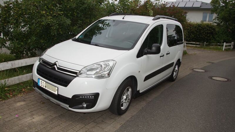 Weiß Gebraucht 2017 Citroën Berlingo XTR Van / Kleinbus | 7.990 € (Guter Preis) - Bild 1/4