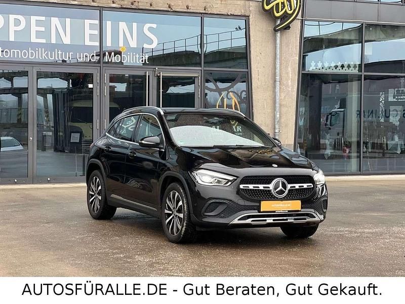 Gebraucht Mercedes GLA200 Progressive 163 PS (119 kW) 2022 Nachtschwarz  unilack SUV