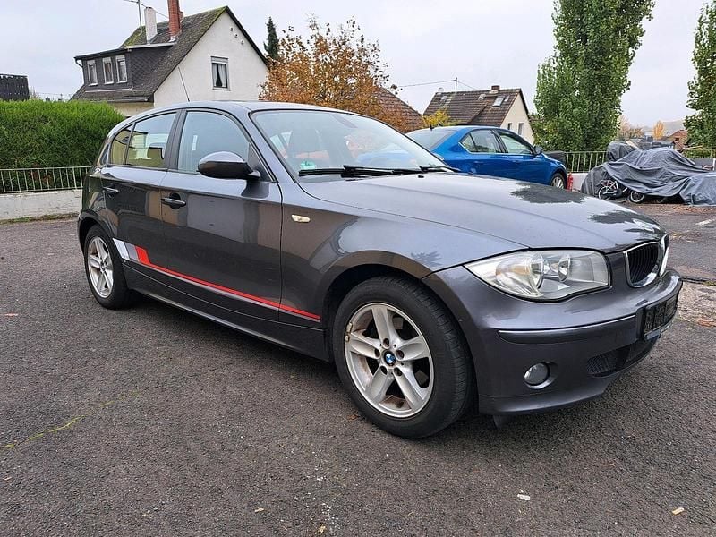 Grau Gebraucht 2005 BMW 116 Kleinwagen | 1.800 € (Fairer Preis) - Bild 1/4