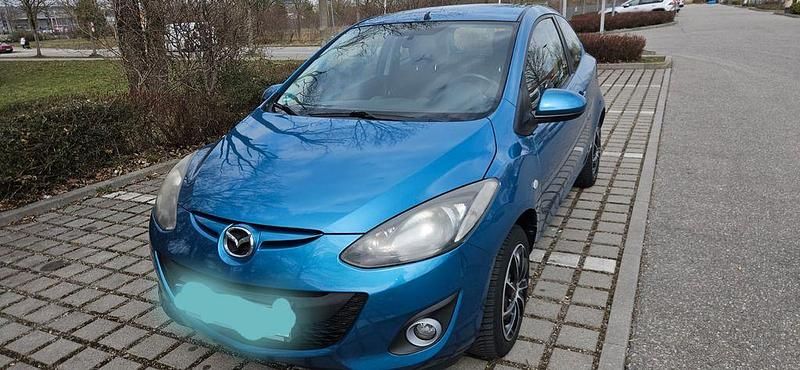 Gebraucht Mazda 2 Active 84 PS (61 kW) 2011 Blau Kleinwagen