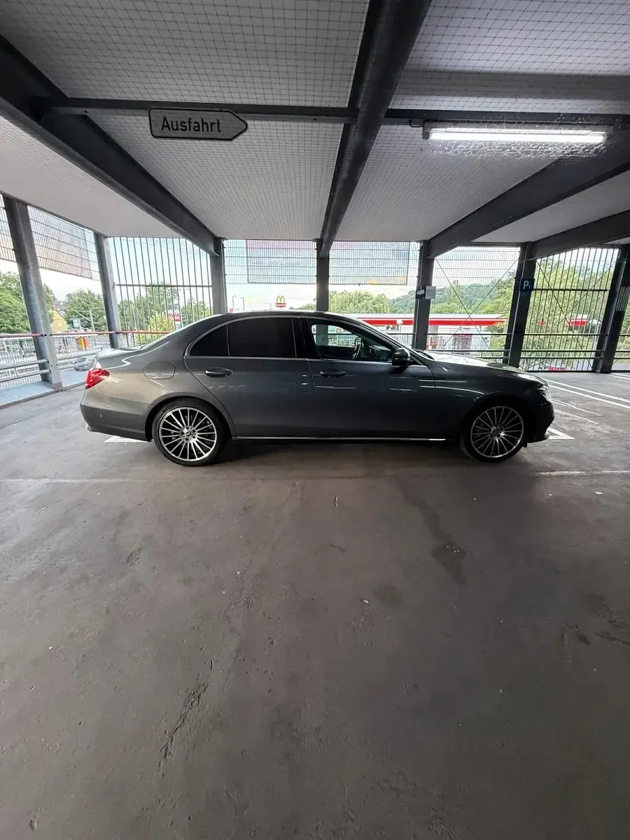 Gebraucht Mercedes E400 340 PS (250 kW) 2018 Grau Limousine