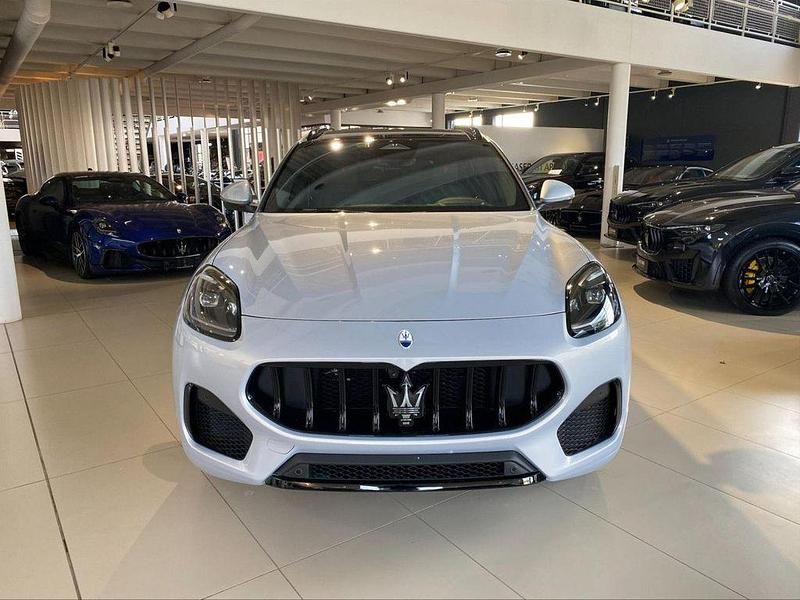 Neu Maserati Grecale 330 PS (242 kW) 2025 Silber SUV