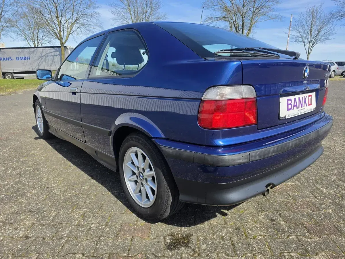 Gebraucht BMW 316 102 PS (75 kW) 1998 Blau Kleinwagen