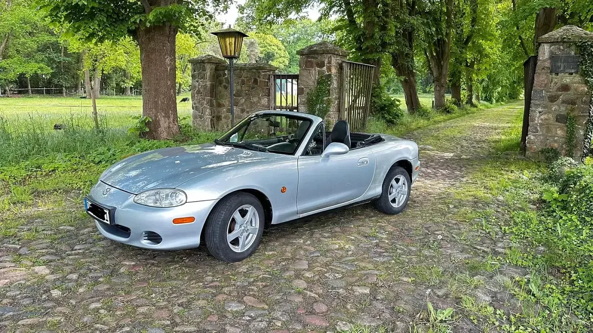 Gebraucht Mazda MX5 110 PS (80 kW) 2001 Silber Cabrio