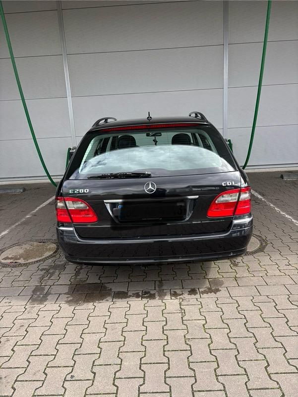 Gebraucht Mercedes 280 190 PS (139 kW) 2008 Schwarz Kombi