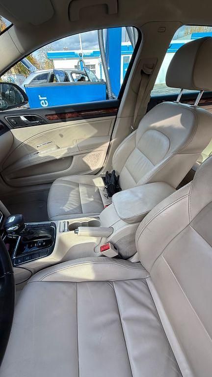 Gebraucht Skoda Superb Comfort 170 PS (125 kW) 2009 Rot Limousine