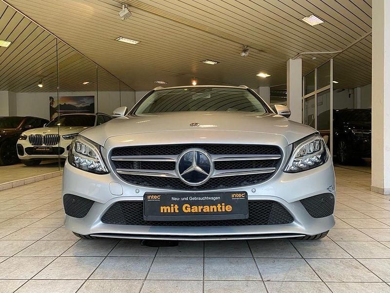 Gebraucht Mercedes C220 194 PS (142 kW) 2019 Silber Kombi