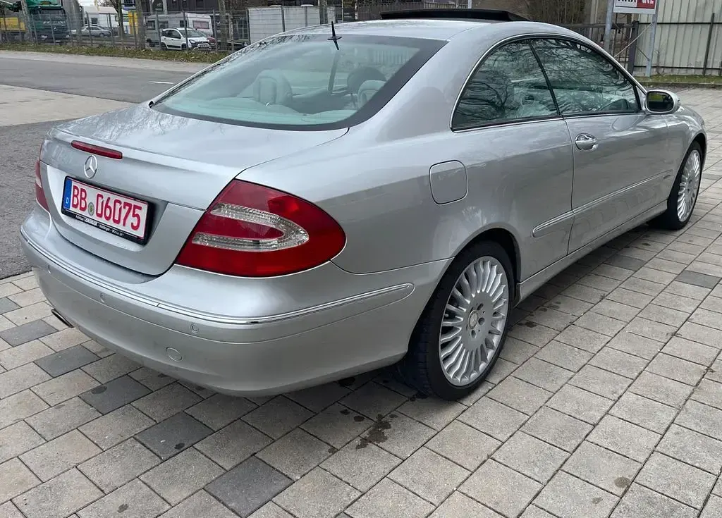 Gebraucht Mercedes CLK500 306 PS (225 kW) 2004 Silber Coupé