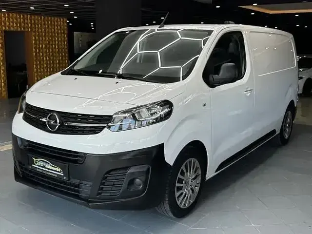 Gebraucht Opel Vivaro-e Combi 120 PS (88 kW) 2022 Weiß Van / Kleinbus